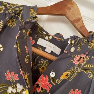 Women’s short-sleeve blouse